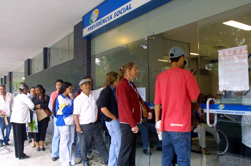 Nova lei proíbe descontos associativos em benefícios do INSS — Senado Notícias