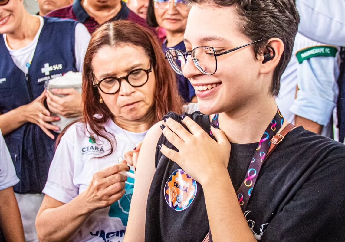 Cidades do CE e MG iniciam vacinação contra dengue com dose única