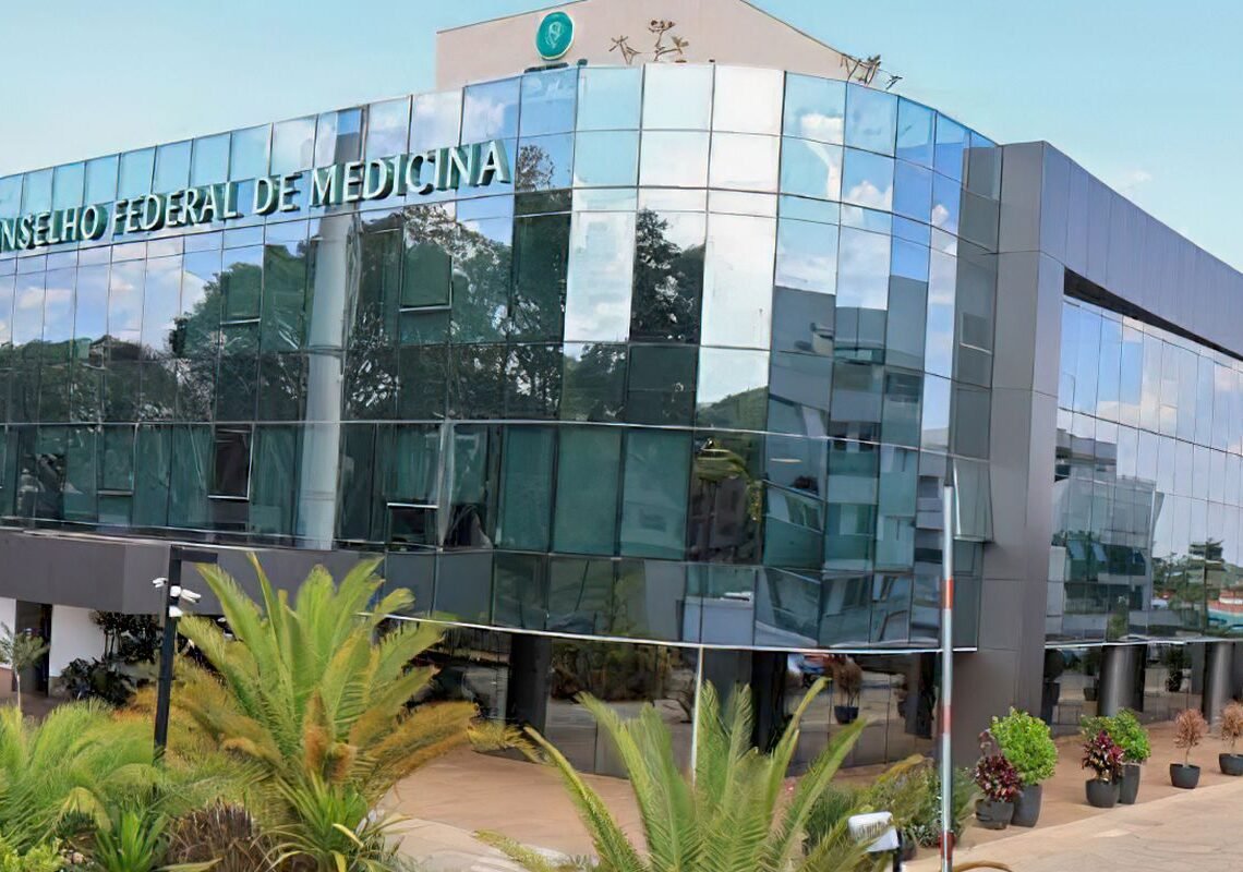 CFM estuda usar Enamed para conceder registro profissional