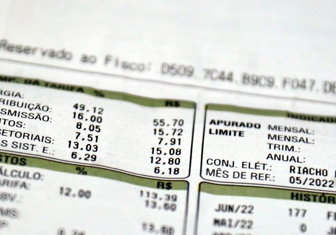 Fevereiro seguirá com bandeira tarifária verde na conta de luz