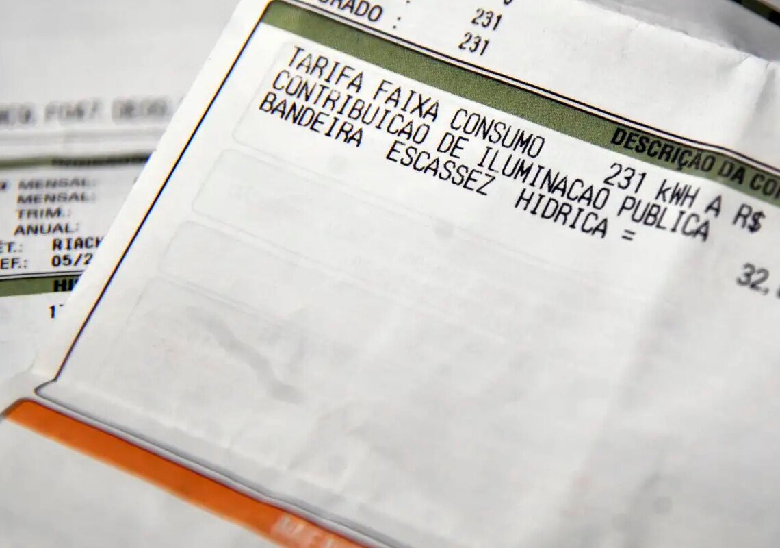 Aneel divulga calendário para anúncio de bandeiras tarifárias em 2026