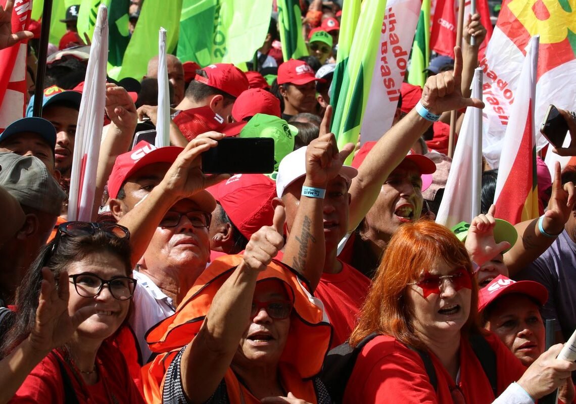 Sindicatos celebram salário mínimo e defendem melhoria em reajustes