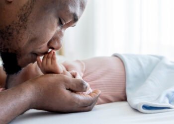 Entre projetos da área social, Senado pode votar licença paternidade de 20 dias — Senado Notícias