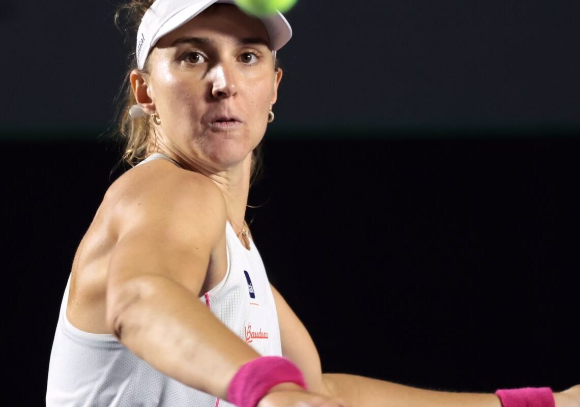 Bia Haddad cai na estreia e dupla de Stefani avança no WTA de Adelaide