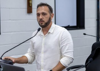 Estevão Nogueira solicita pintura do solo em rua no Jardim Residencial Roseira