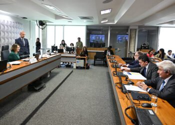 Proibição de coleira de choque elétrico para animais avança — Senado Notícias