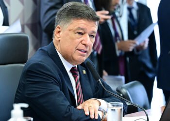 Viana defende regras claras para proteção dos aposentados — Senado Notícias