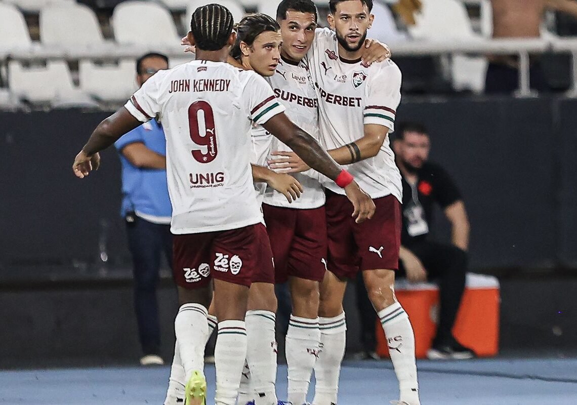 Flu derrota Vasco e sai em vantagem por vaga na final do Carioca