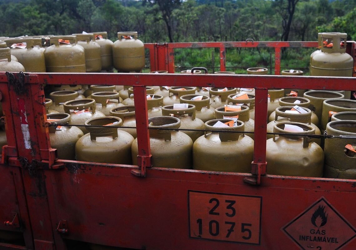 Lula sanciona programa Gás do Povo; saiba como funciona